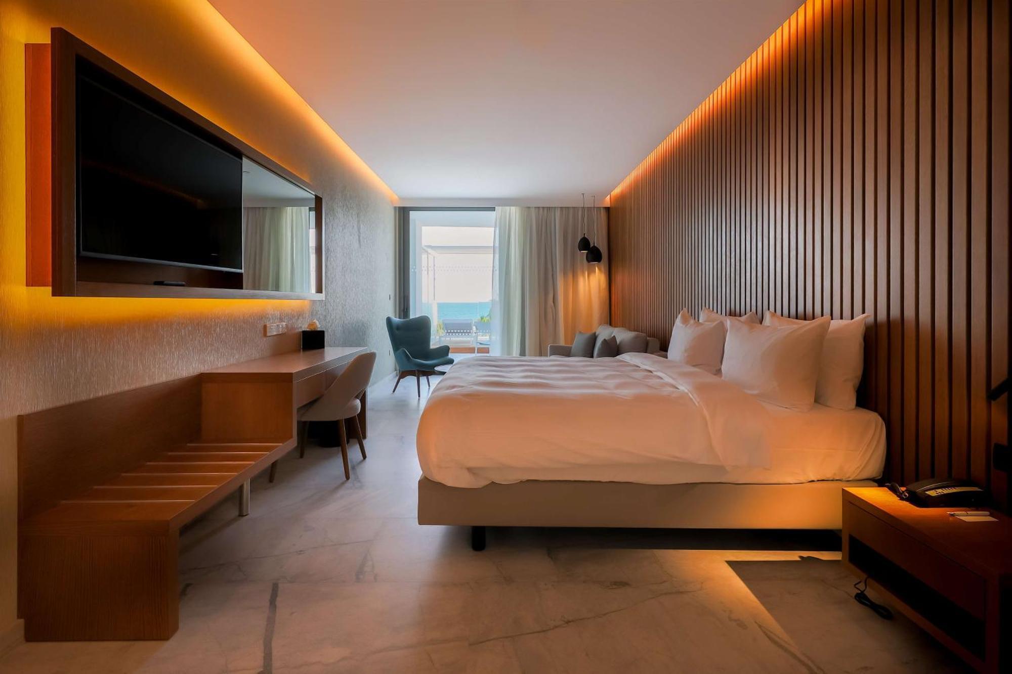 เลอเบย์ บีช โฮเต็ล Hotel ลาร์นาคา ภายนอก รูปภาพ