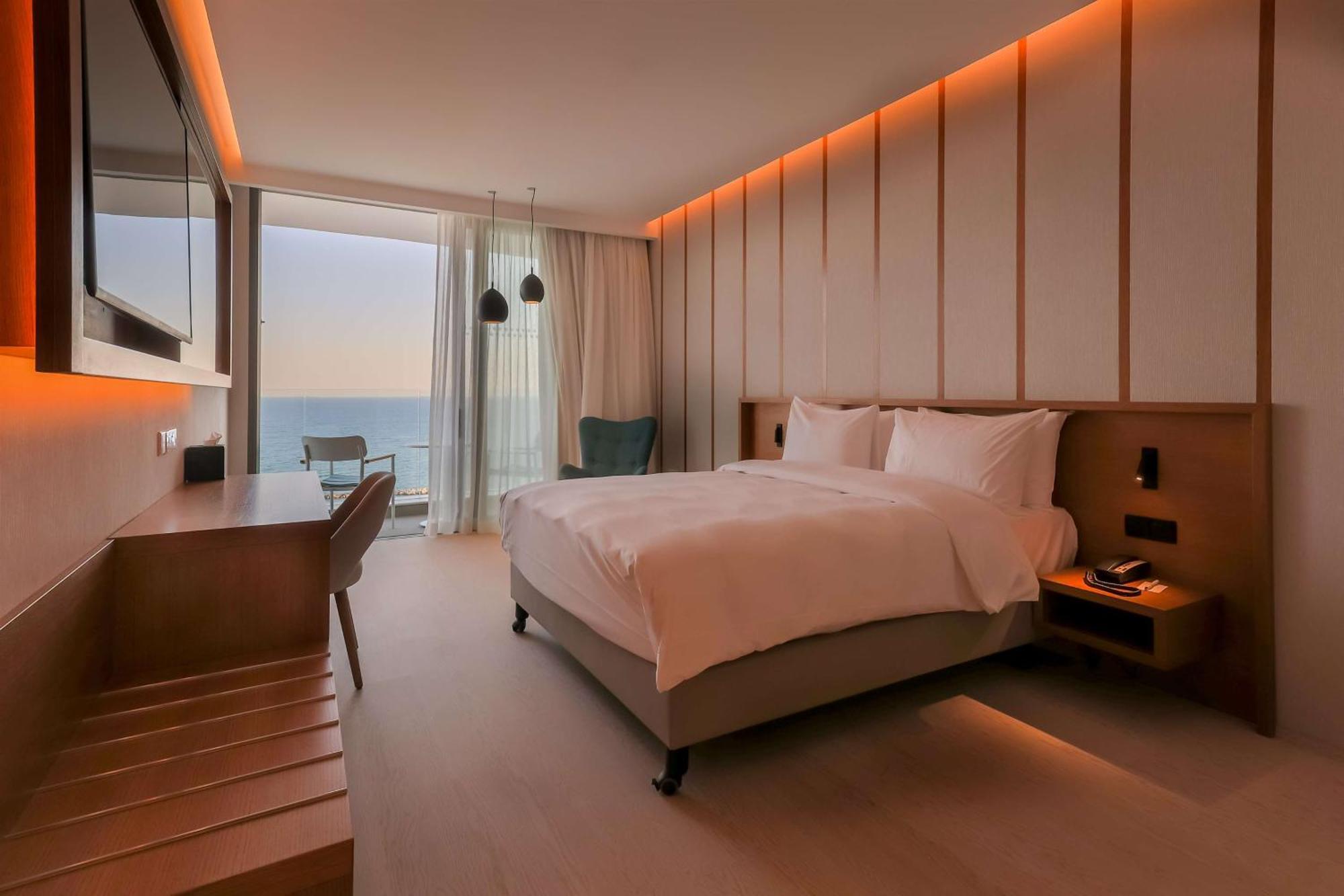 เลอเบย์ บีช โฮเต็ล Hotel ลาร์นาคา ภายนอก รูปภาพ