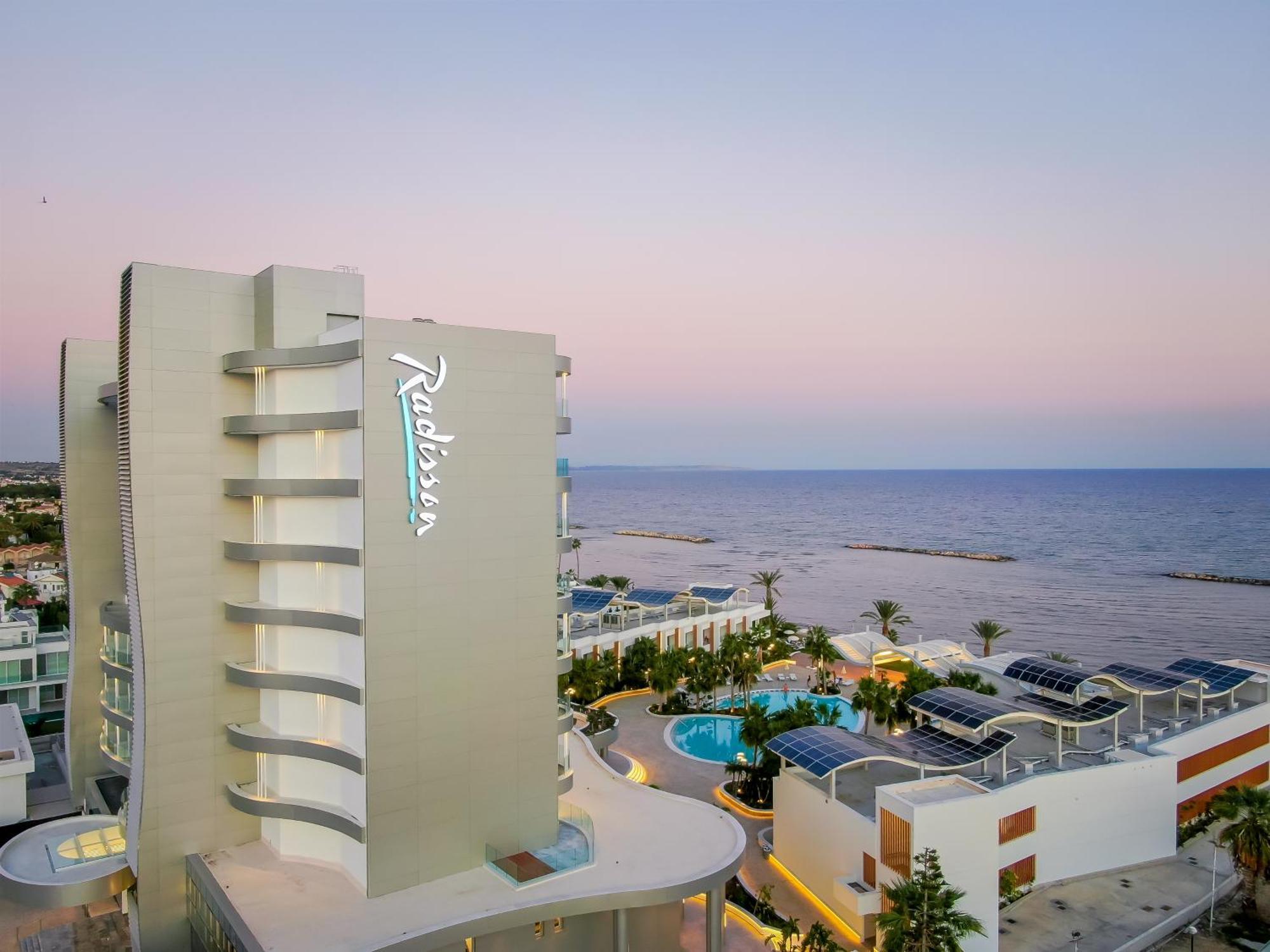 เลอเบย์ บีช โฮเต็ล Hotel ลาร์นาคา ภายนอก รูปภาพ