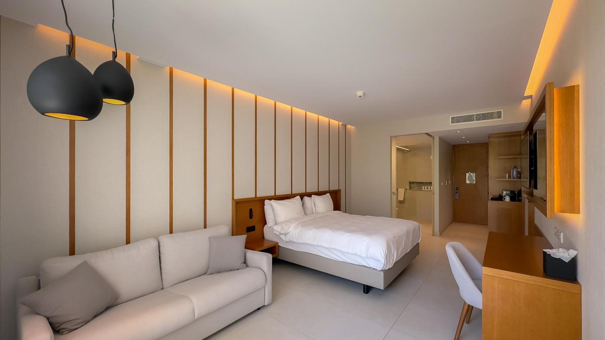เลอเบย์ บีช โฮเต็ล Hotel ลาร์นาคา ภายนอก รูปภาพ