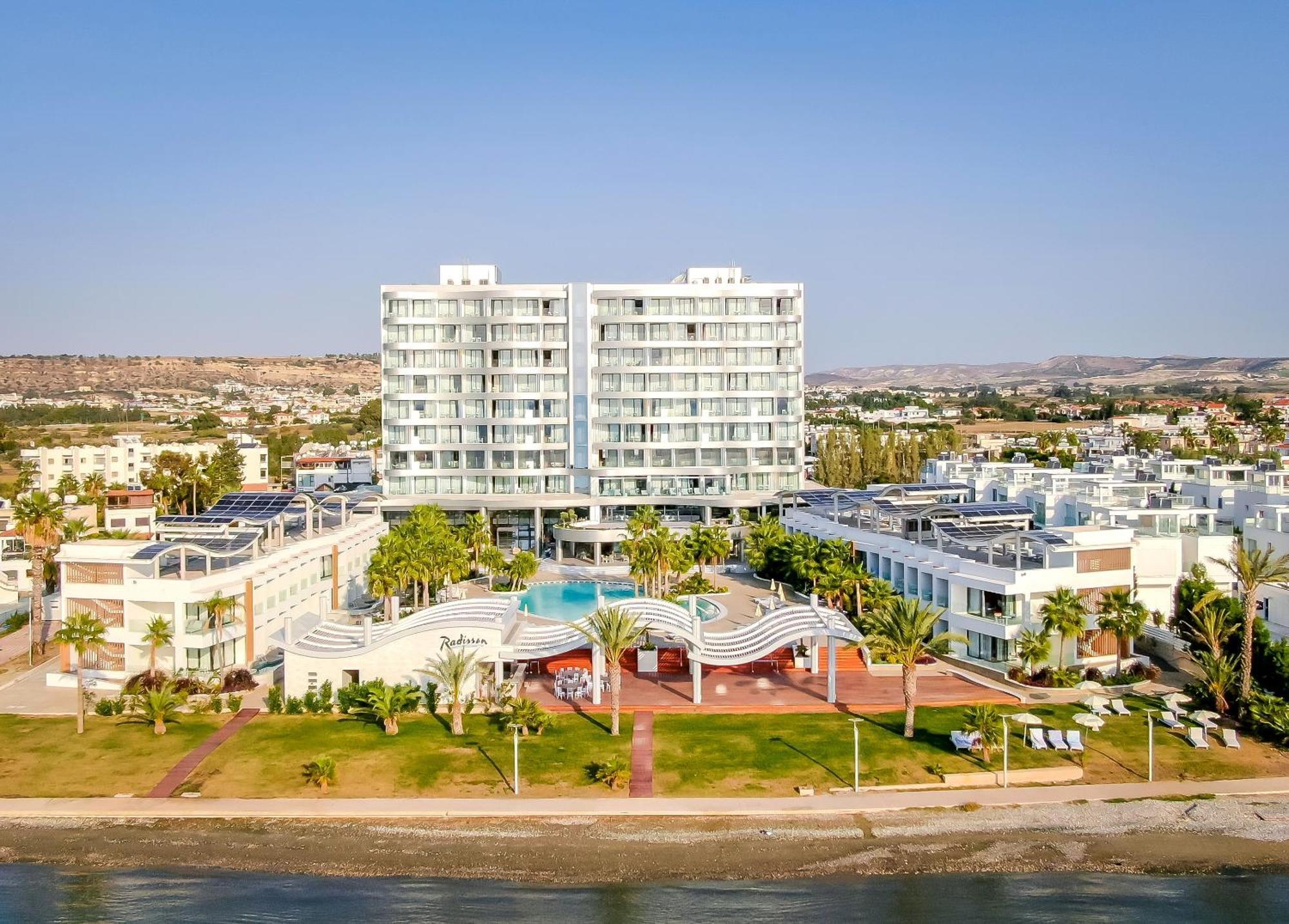 เลอเบย์ บีช โฮเต็ล Hotel ลาร์นาคา ภายนอก รูปภาพ