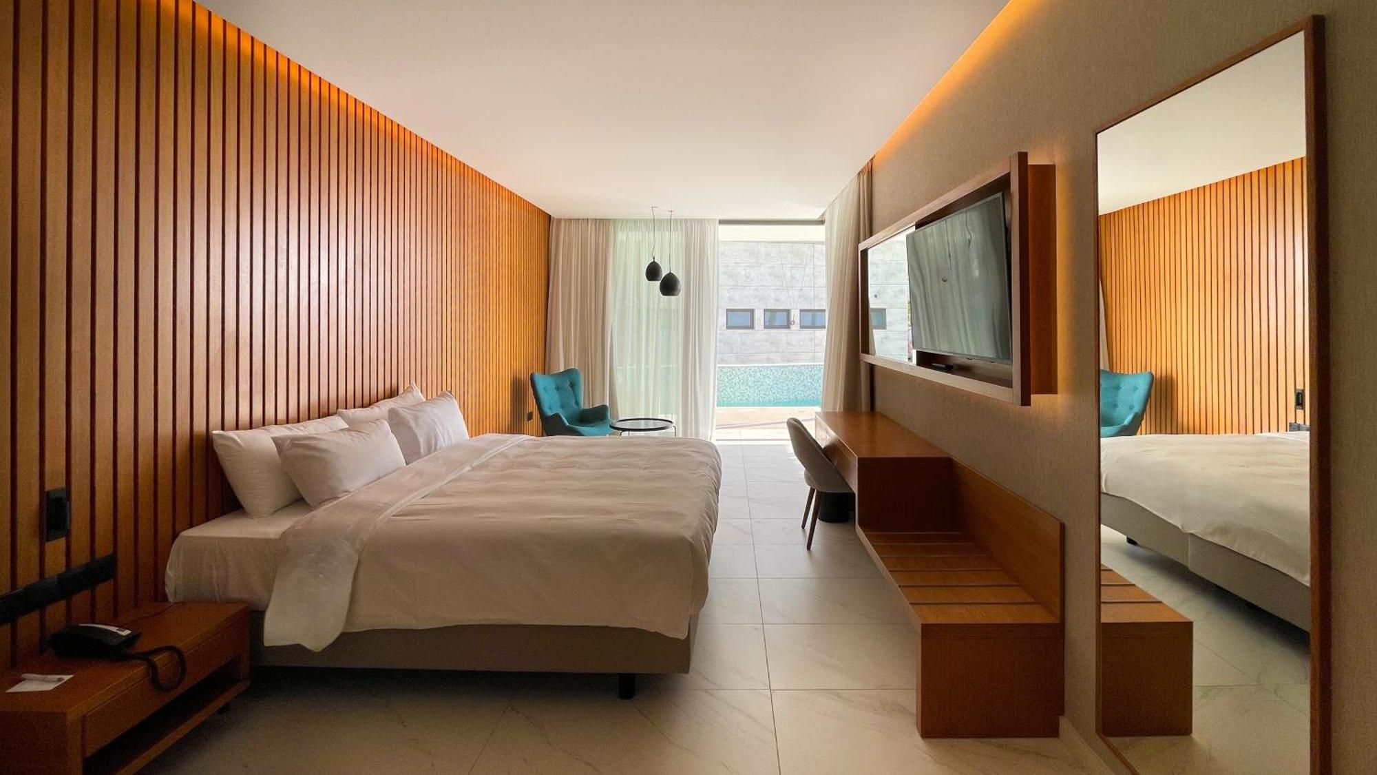 เลอเบย์ บีช โฮเต็ล Hotel ลาร์นาคา ภายนอก รูปภาพ