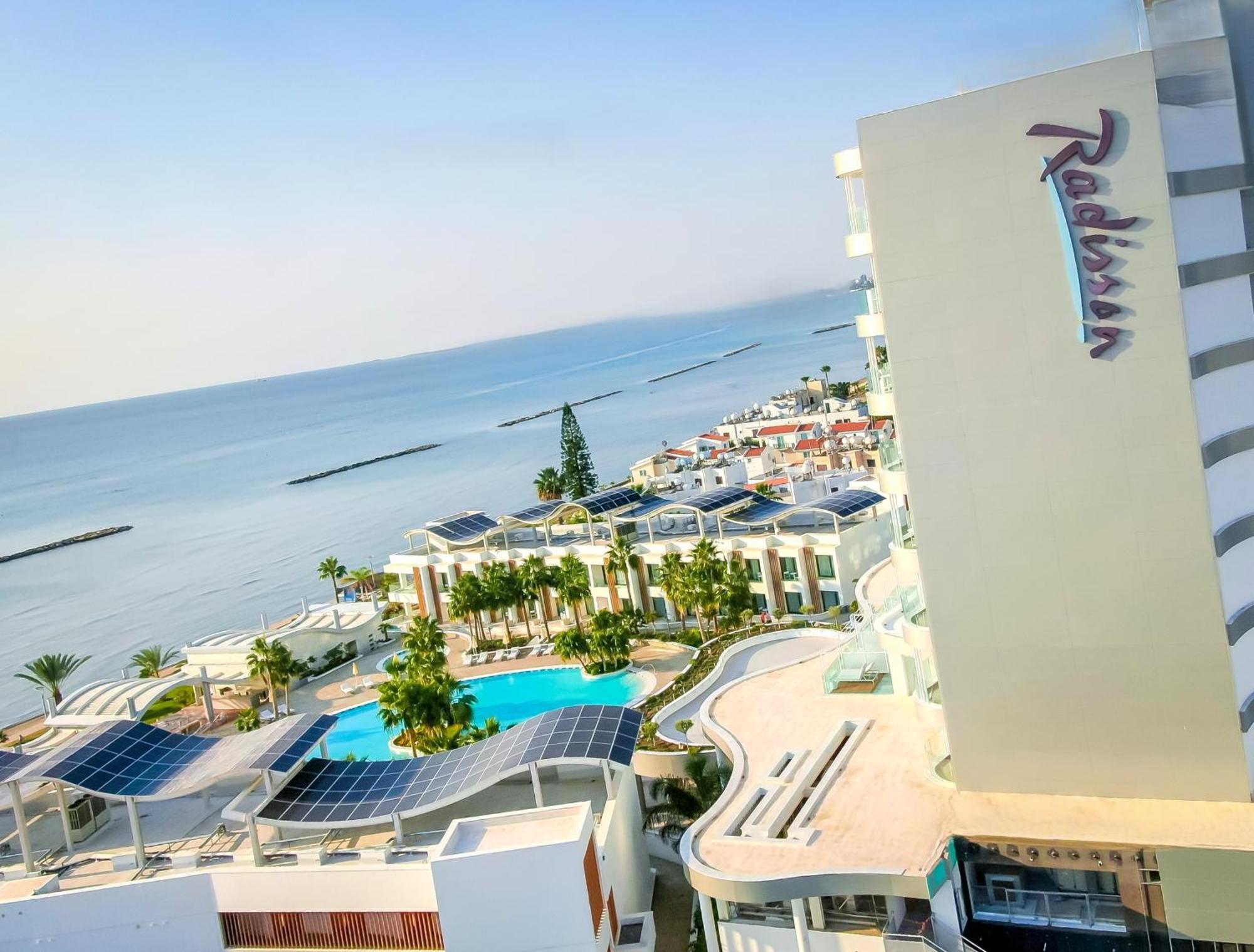 เลอเบย์ บีช โฮเต็ล Hotel ลาร์นาคา ภายนอก รูปภาพ