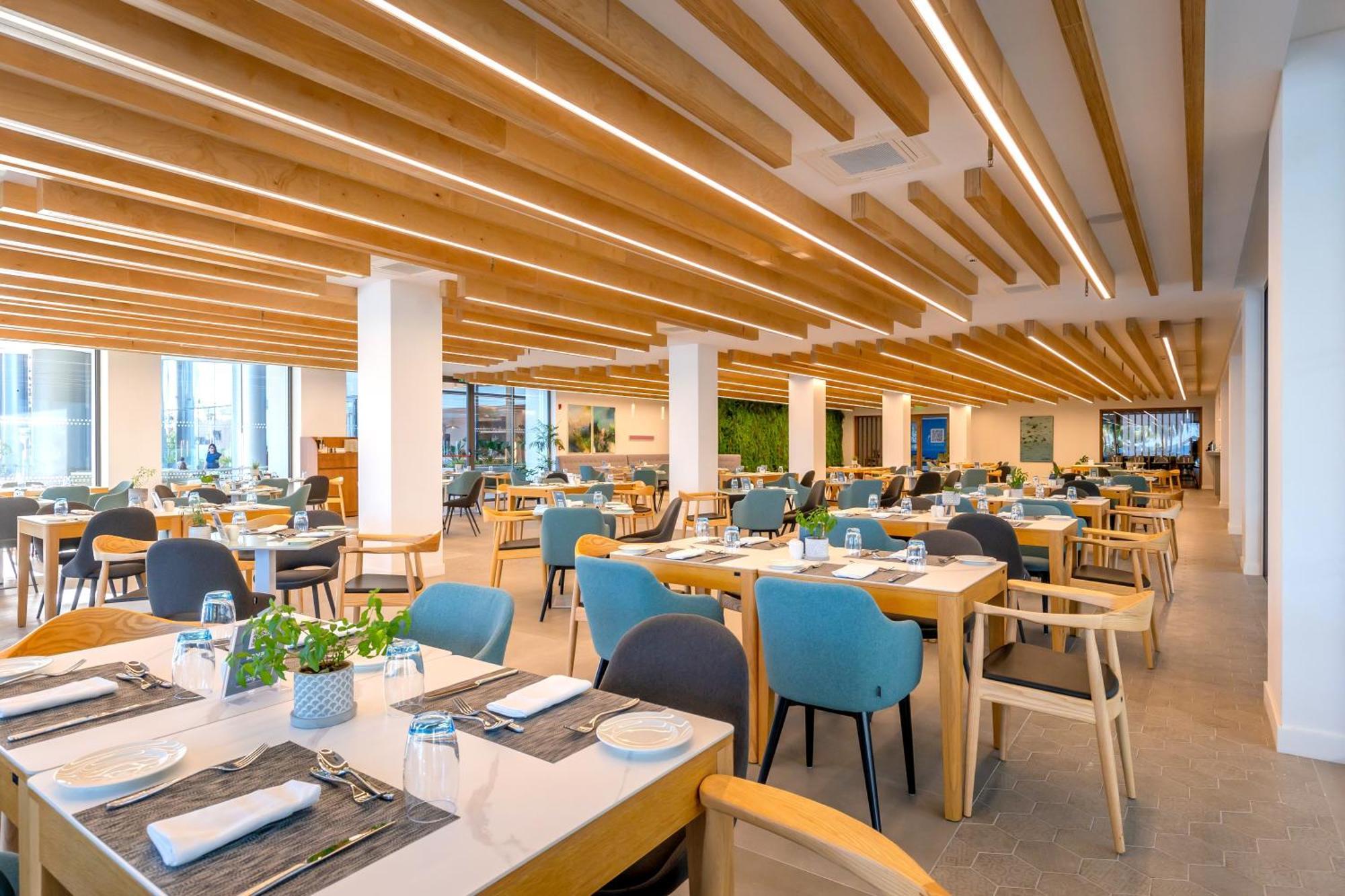 เลอเบย์ บีช โฮเต็ล Hotel ลาร์นาคา ภายนอก รูปภาพ